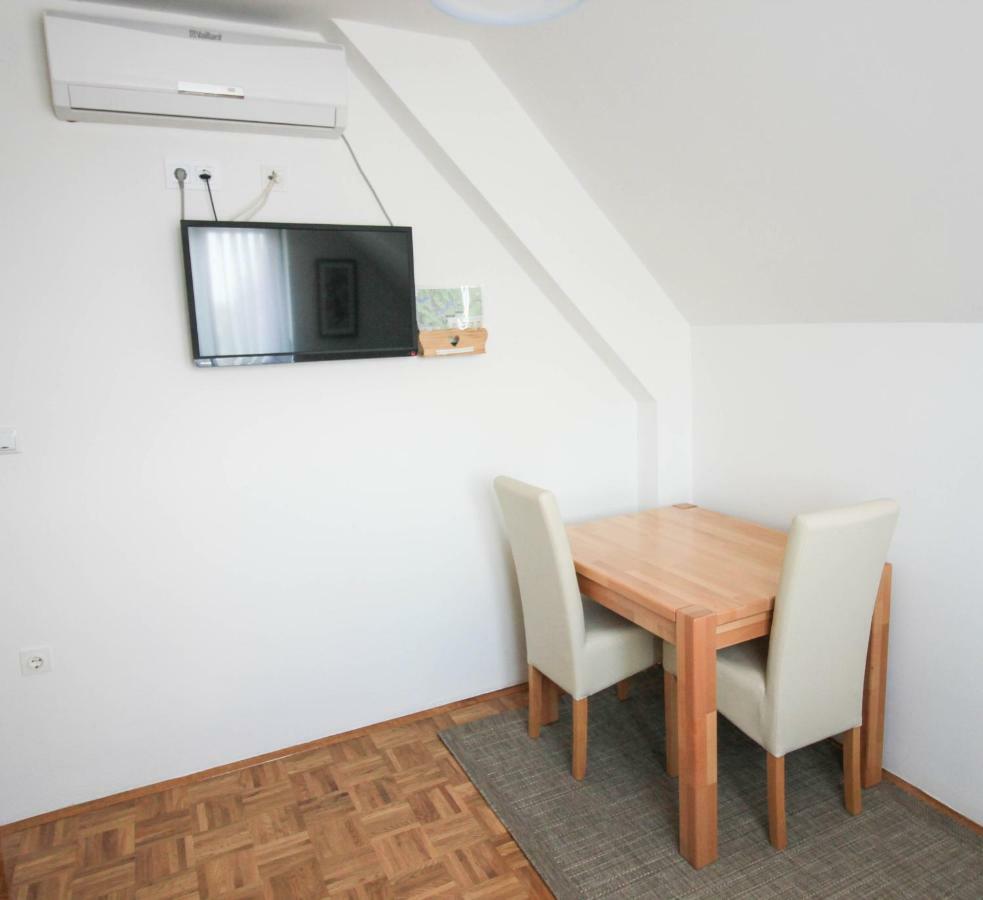 Отель House Milan Растовача Экстерьер фото