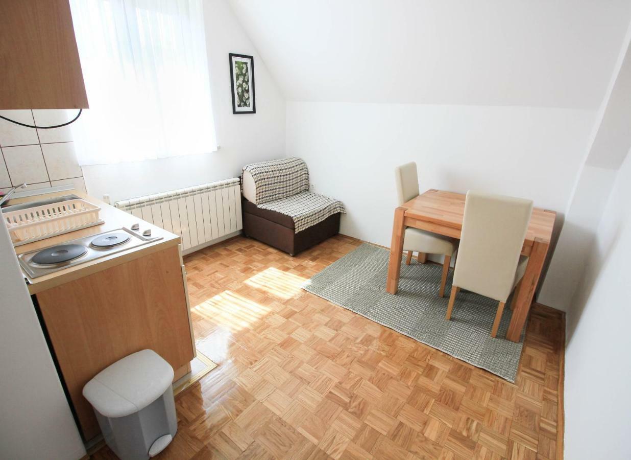 Отель House Milan Растовача Экстерьер фото