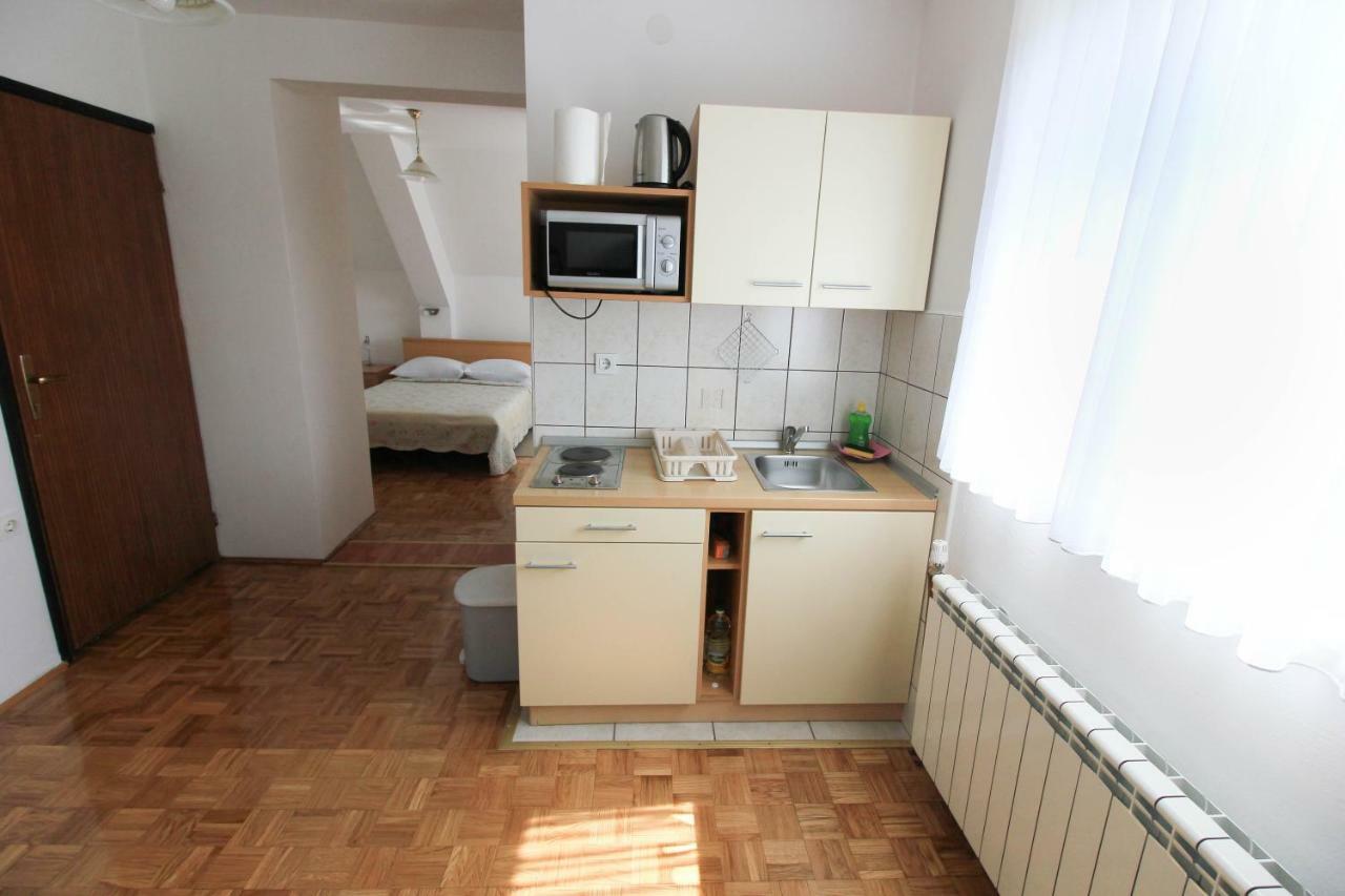 Отель House Milan Растовача Экстерьер фото